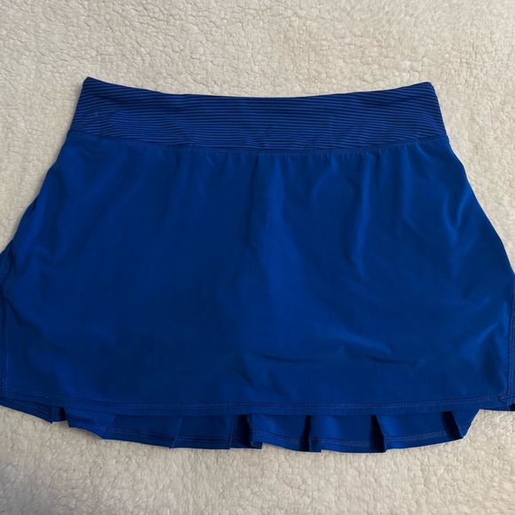 lululemon athletica Dresses & Skirts - Lululemon Blue Pace Setter Skirt 8